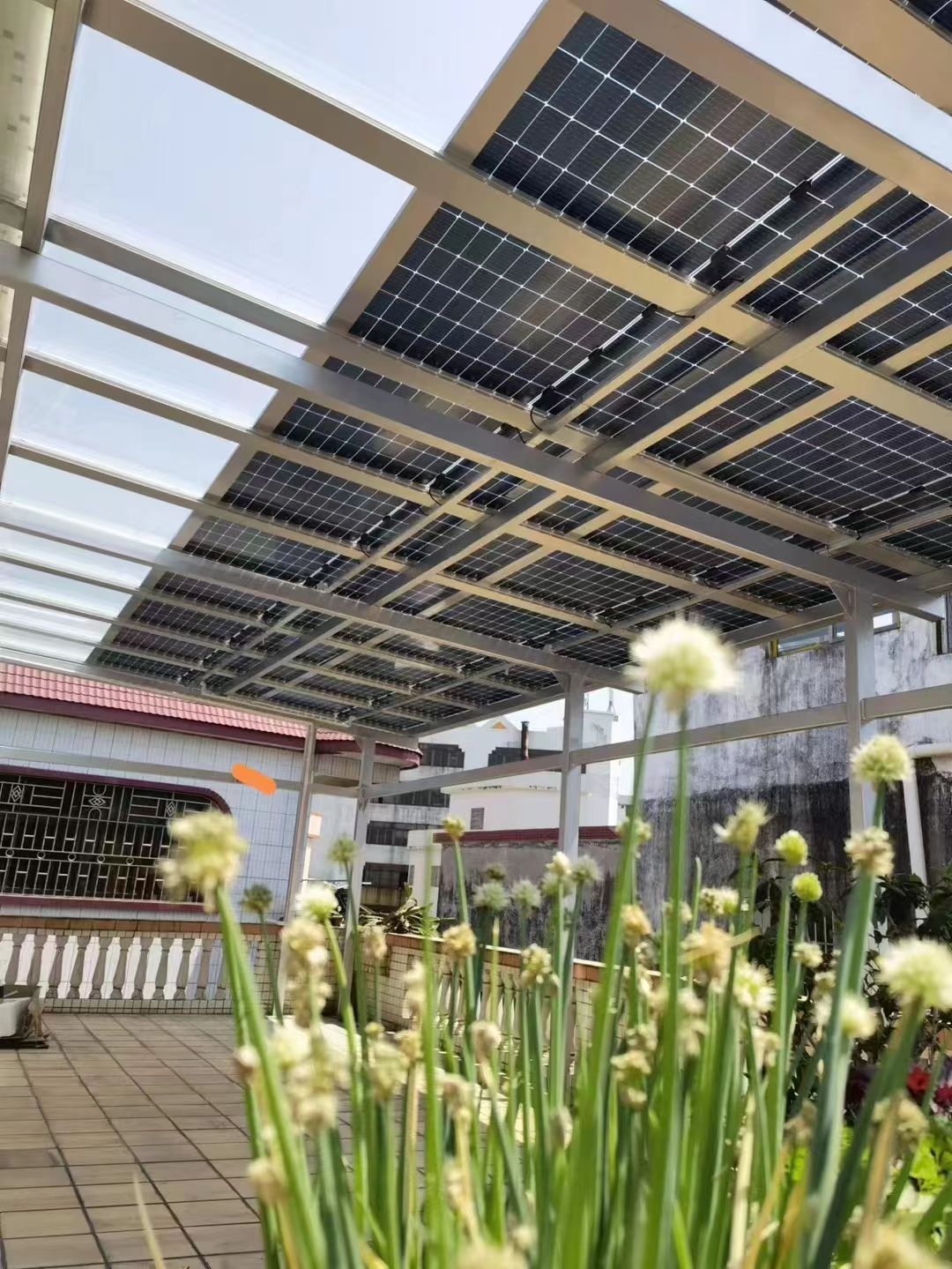 平邑别墅家用屋顶太阳能发电系统安装